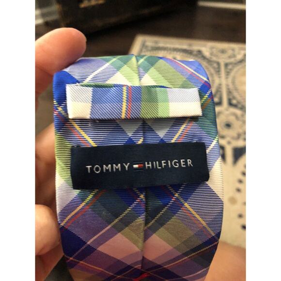 Tommy Hilfiger Blue, Green, Yellow, White, & Red Plaid Check 100% Silk Necktie - Picture 4 of 4